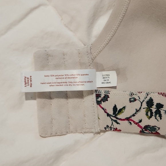 Cacique; 40D, Lightly Lined No Wire - Picture 6 of 6